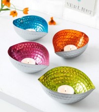 Zeitungsrolle Raupe Metall