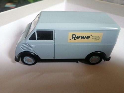 Hellblau rewe im - t1,
