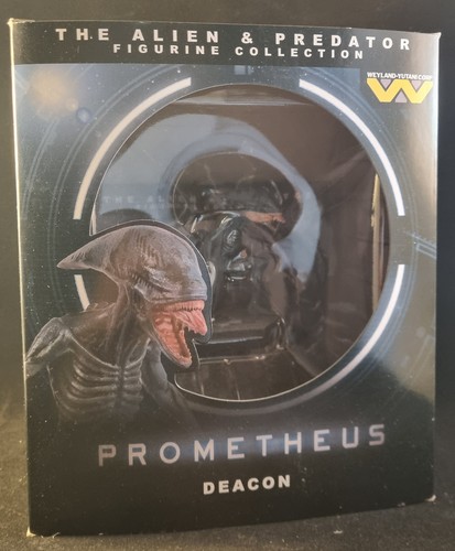 Alien predator figurine - &,