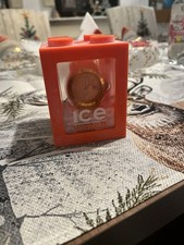 Ice-Watch Armbanduhr Rotes Ziffernblatt Silikonarmband