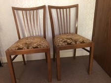 2 Polsterstühle Holz/ 60er Jahre / Bezug Velours 