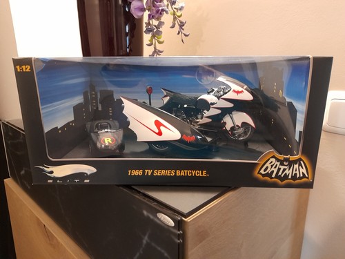 Hot wheels elite tv - wheels, 1:12