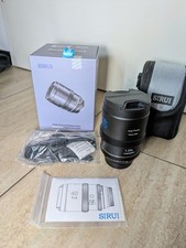 SIRUI 40mm f1.8 AF Anamorphes Autofokus Objektiv 1.33x (E-Mount, Neutral Flare) 