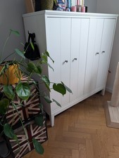 schrank weiß matt, 121x135x47 mit Falttüren, leichte Gebrauchsspuren, NP 299