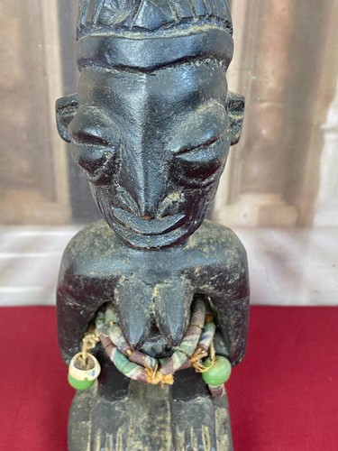 Alte afrikanische figur aus - alte,