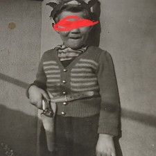 Altes Foto Kleiner Junge