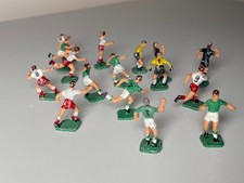 16 H0 Fussballer Zinkdruckguß, ähnlich MMM Miniatur Möbel Mayer Sima Märklin 404