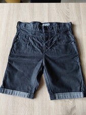 kurze Hose der Marke New