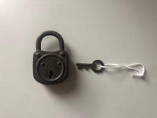 altes Vorhängeschloss Eisen