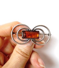 Dekorative grosse Art Deco Brosche aus 800/000 Silber mit Bernstein  B4292