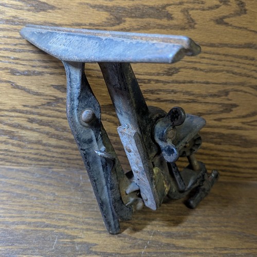 Antique saw sharpening vise - vise,