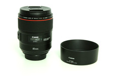 Canon EF 85mm 1:1.4 L IS USM