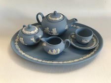 Wedgwood Blau Jasperware