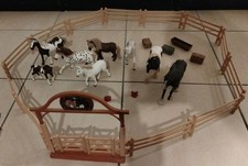 Schleich Pferdekoppel + 8 Pferde + Zubehör insgesamt 27 Teile