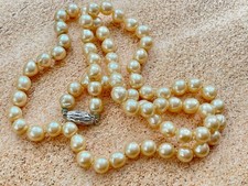 Wunderschöne Halskette aus Perlen ,ca. 69 cm lang, Hingucker!