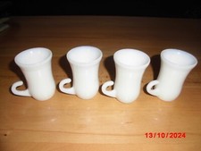 4  Schnapsgläser weiß mit Henkel, Schnapskrüge,  Stamper, Krüge, Pinnchen,