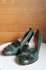 Edle Edle Schuhe vom Luxus Label Schumacher in grün, Budapester Stil, Größe 36,5