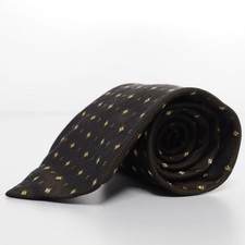 Jones Armstrong, Krawatte