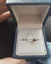 Maßgefertigter 18 kt Weiß-