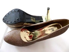 Pumps, High Heels, Gold, mit Spikes unter der Sohle Gr. 41