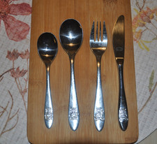 4-teiliges Kinderbesteck Marke