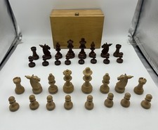 Schachfiguren Set in