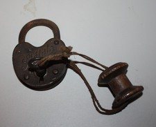 altes vintage Vorhängeschloss