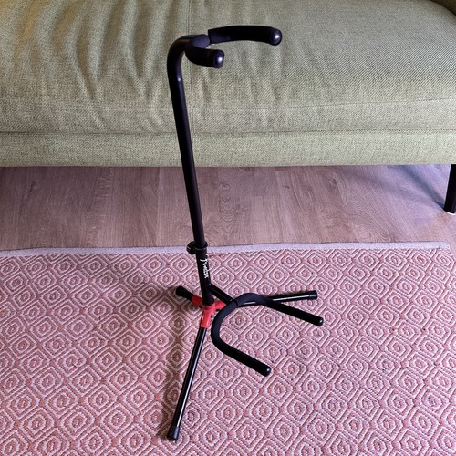 Fender adjustable guitar stand - adjustable,