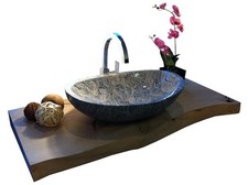 Waschbecken aus Marmor