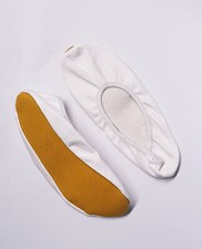 IWA Gymnastikschuhe aus