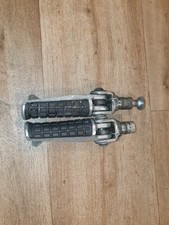 Kawasaki  ZX-6R ZX6R ZX600F Ninja Fußraste vorne links und rechts ( 2 Stück )