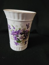 Aynsley Porzellan Vase, wild