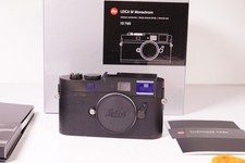 Leica M Monochrom 10760 mit neuer Sensor und  Grif. Zub. 10025 Auslösungen