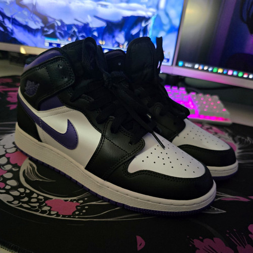 Nike air jordan mid top - nike,