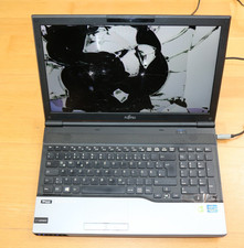 Fujitsu LIFEBOOK A532 Intel Core i5-3230M 2,60 GHz bis 3,20 GHz Display defekt