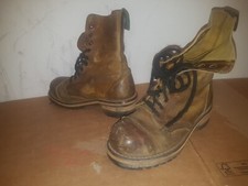 VINTAGE DR MARTENS GETTA GRIP - PUNK KAMPF BOOTS - WAFFENSCHEINFREI - SUPER RARE