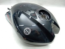 Kraftstofftank neu lackieren - kraftstofftank, "neu