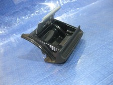 Opel Frontera B: Aschenbecher vorne, Ascher, sehr wenig Gebrauchsspuren *NAw