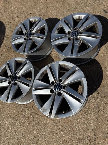 Volkswagen golf viii 2023 - 2023, satz