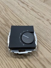 Gira 0390005 Raumtemperaturregler Wandthermostat 230V schwarz matt sw