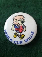 Blechabzeichen WM 1966 Willie