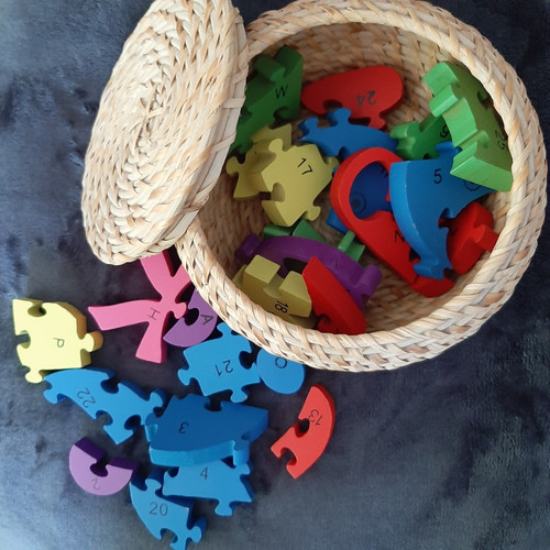 Holzpuzzle buchstaben zahlen - holzpuzzle, buchstaben/zahlen