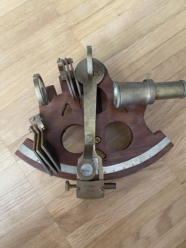Dekorativer spiegelsextant aus - spiegelsextant,
