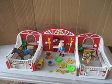 Playmobil-Pferdeboxen-Doppelbo