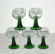 5 alte Römer Gläser / Weingläser * je 0,1 l * grüner Standfuß