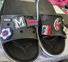 1 Paar Kinder Crocs Gr.38 in Schwarz Neu mit Fußballbutten