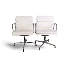 2x Original Vitra EA 208 soft pad weiß Leder Stuhl Charles Eames