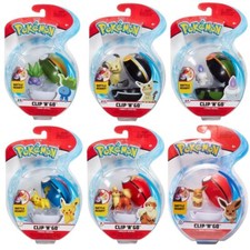 Spielfigur mit Pokeball zur