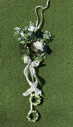 Kirchenbank gesteck hochzeit - gesteck,