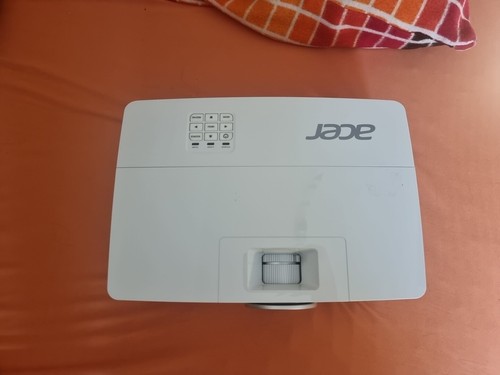 Acer beamer p1185 - acer,